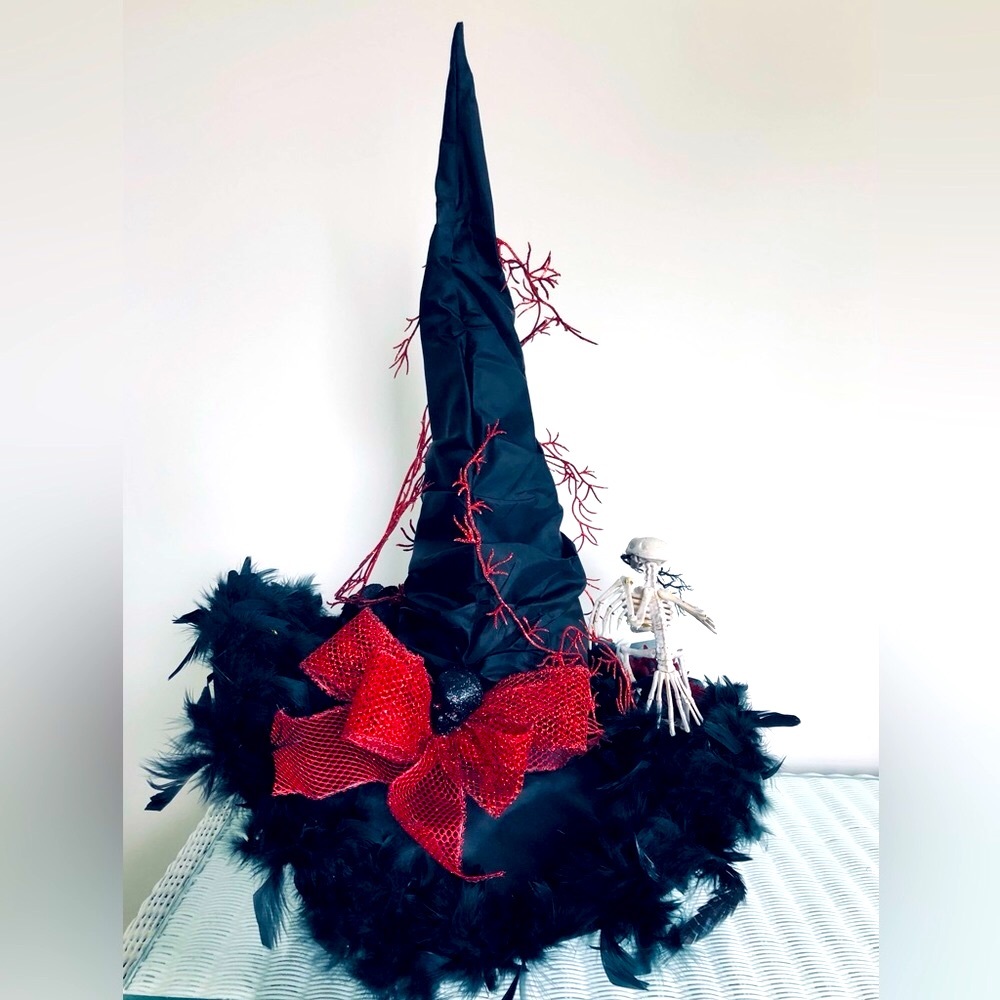 Witch hat Blood red & black Feathers skeletons, vines & flowers 1 of 19"…
